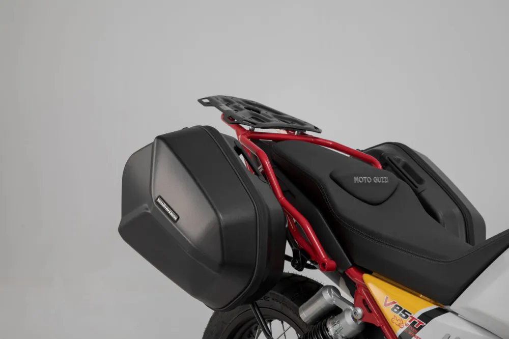 Moto Guzzi V85 TT (19-) - sada bočních kufrů AERO ABS 25 l. s nosiči, SW-Motech | HZmoto - vše pro motorkáře a jejich stroje Levný