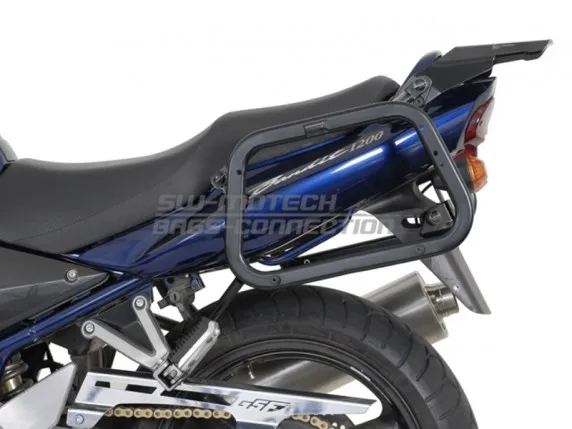 Objednat Nyní Suzuki GSF 1200 / S (01-05) - boční nosič EVO SW-Motech | HZmoto - vše pro motorkáře a jejich stroje